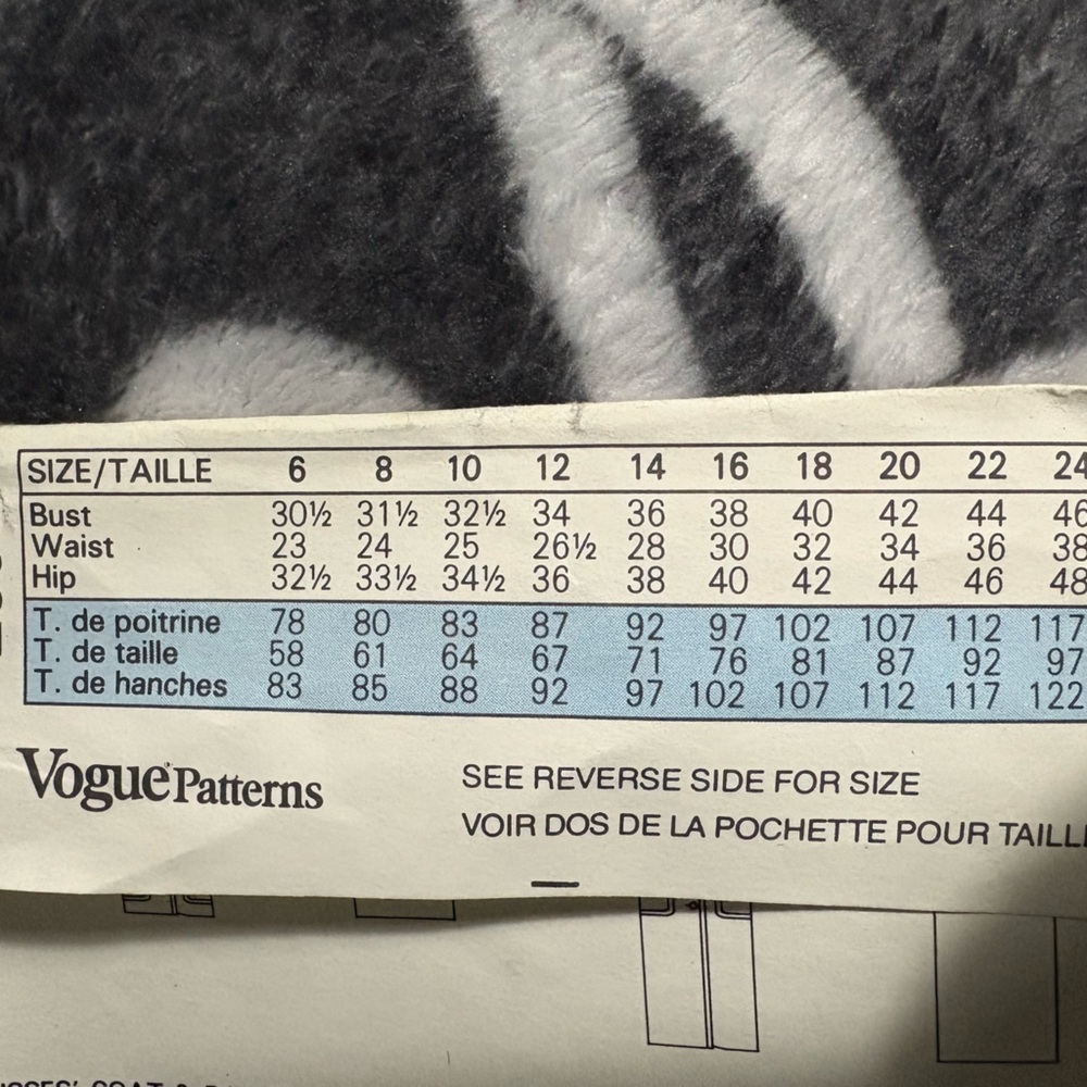 Christian Dior Coat and Pants Sewing Pattern - Picture 5 of 6